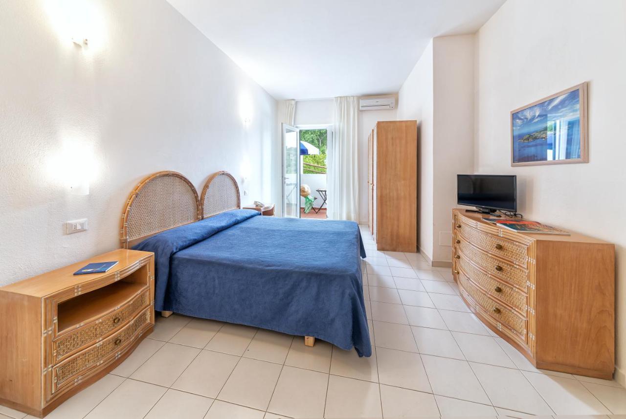 Hotel Oasi Castiglione Casamicciola Terme Екстер'єр фото
