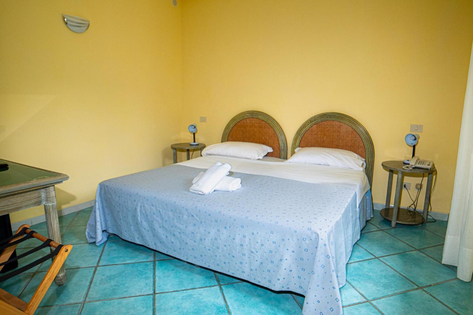 Hotel Oasi Castiglione Casamicciola Terme Номер фото