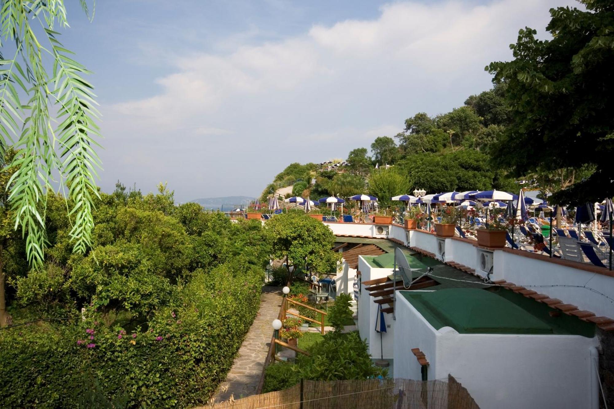 Hotel Oasi Castiglione Casamicciola Terme Номер фото