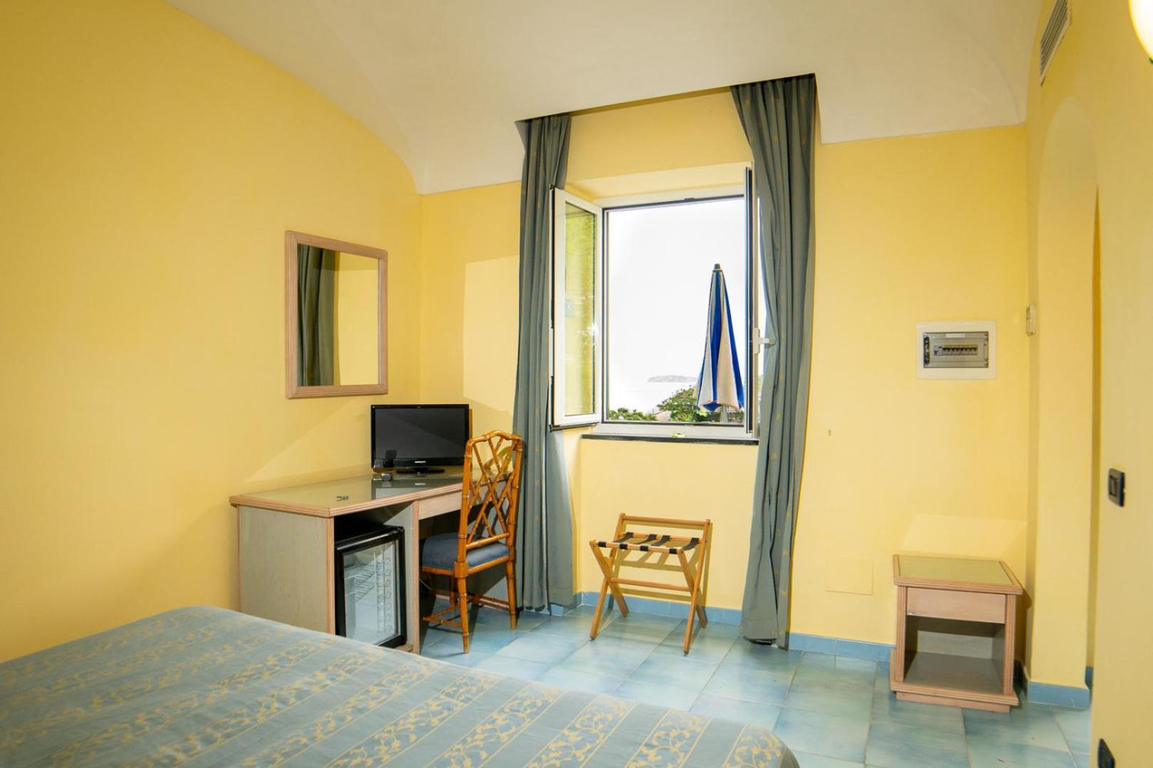 Hotel Oasi Castiglione Casamicciola Terme Номер фото