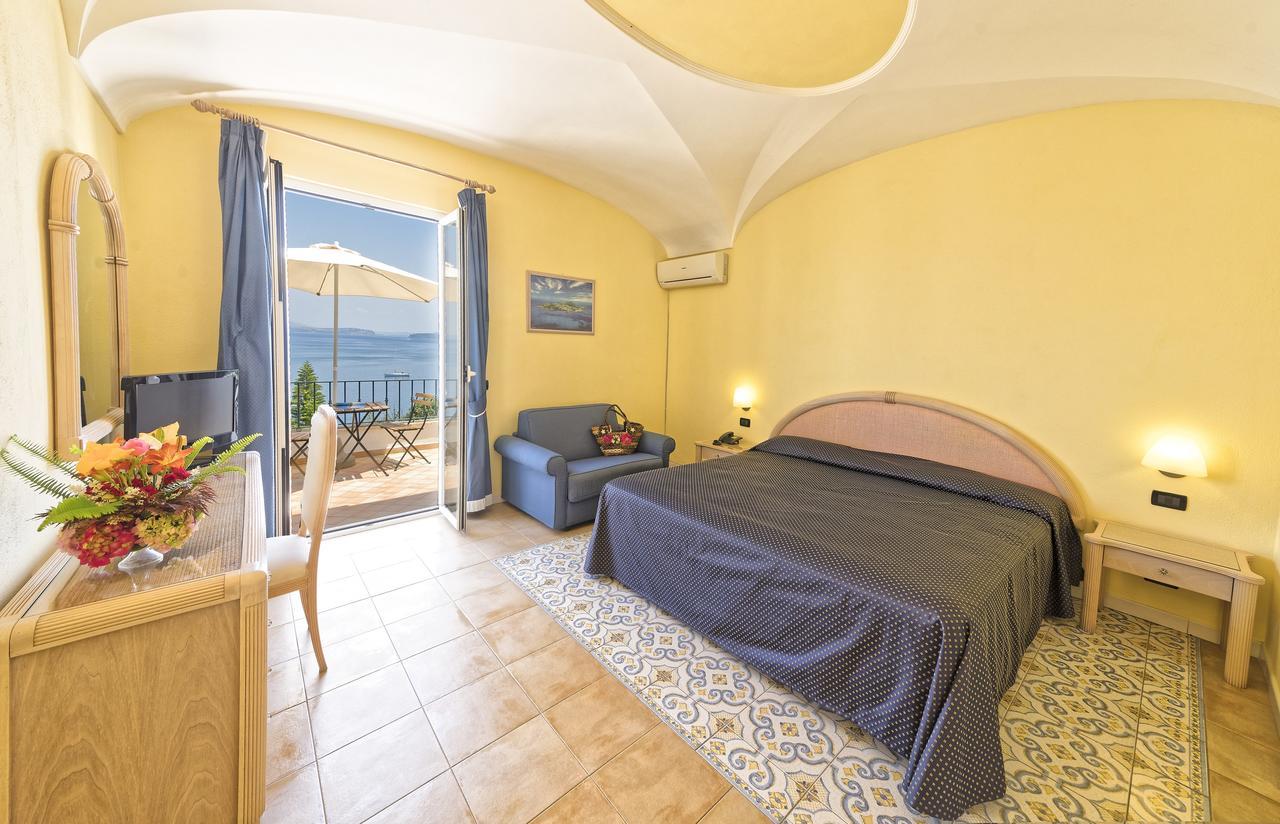 Hotel Oasi Castiglione Casamicciola Terme Екстер'єр фото